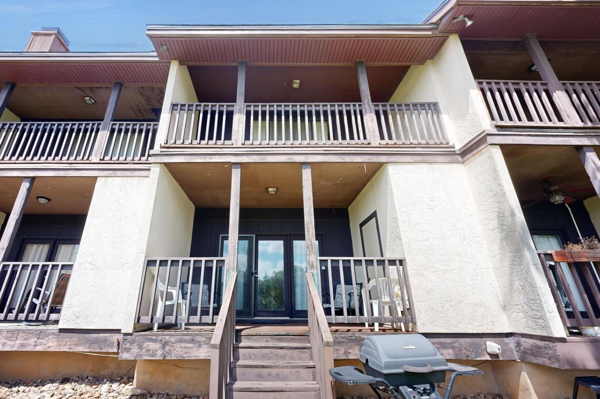 Condo On The Green Canyon Lake Exteriör bild